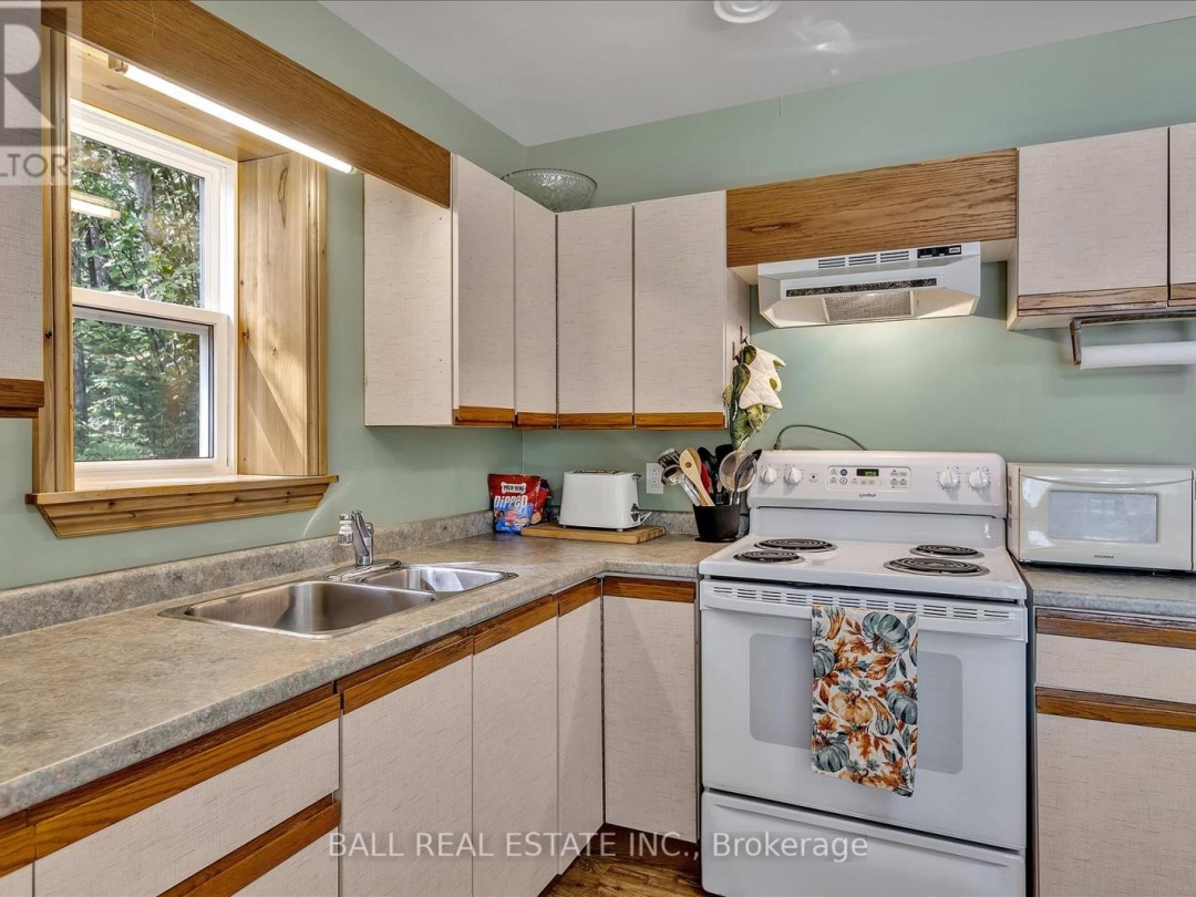 1330 COUNTY RD 49, 