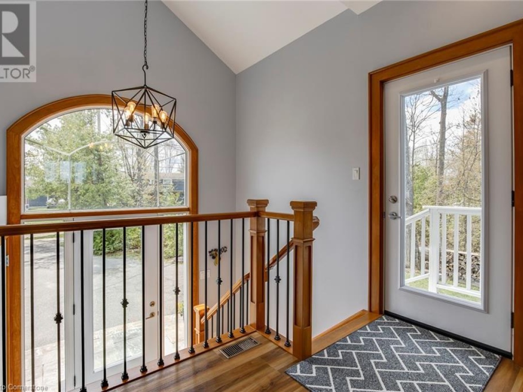 14 Lighthouse Crescent S, Georgian Bay