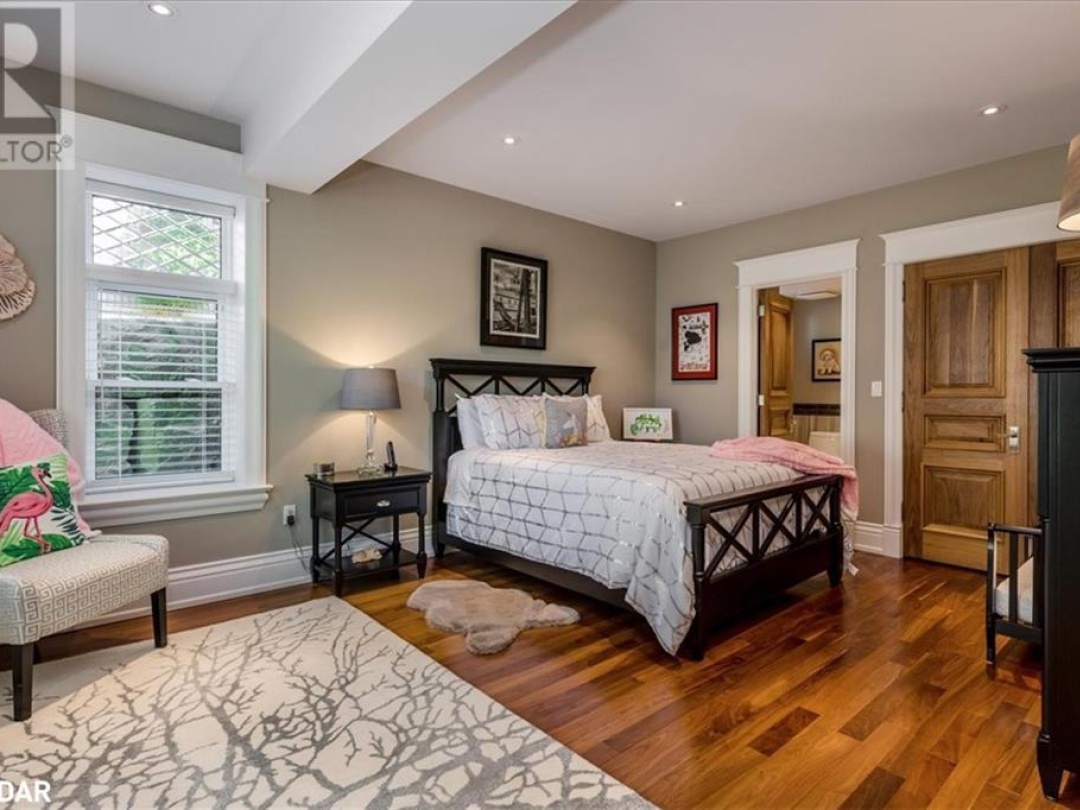 153 Creighton Street S, Lake Simcoe
