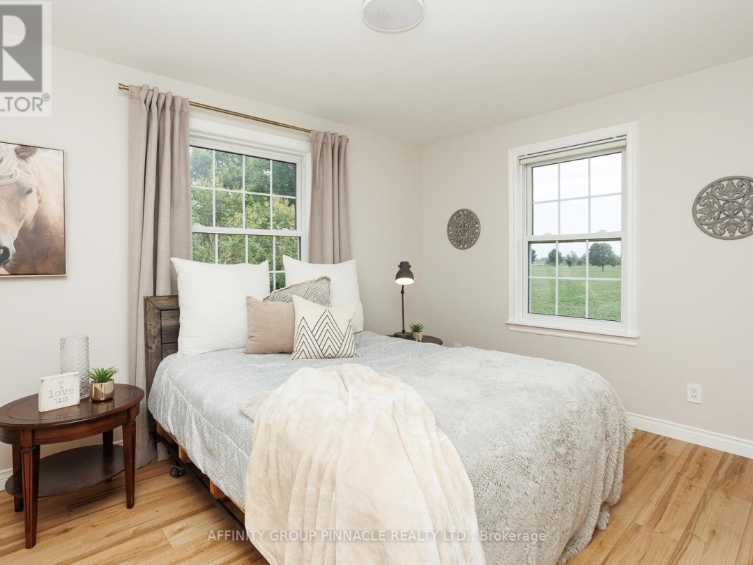 1042 SKYLINE ROAD, 