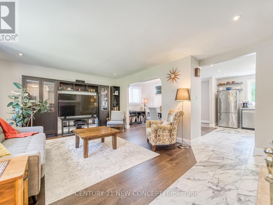 51 FITTONS ROAD E, 