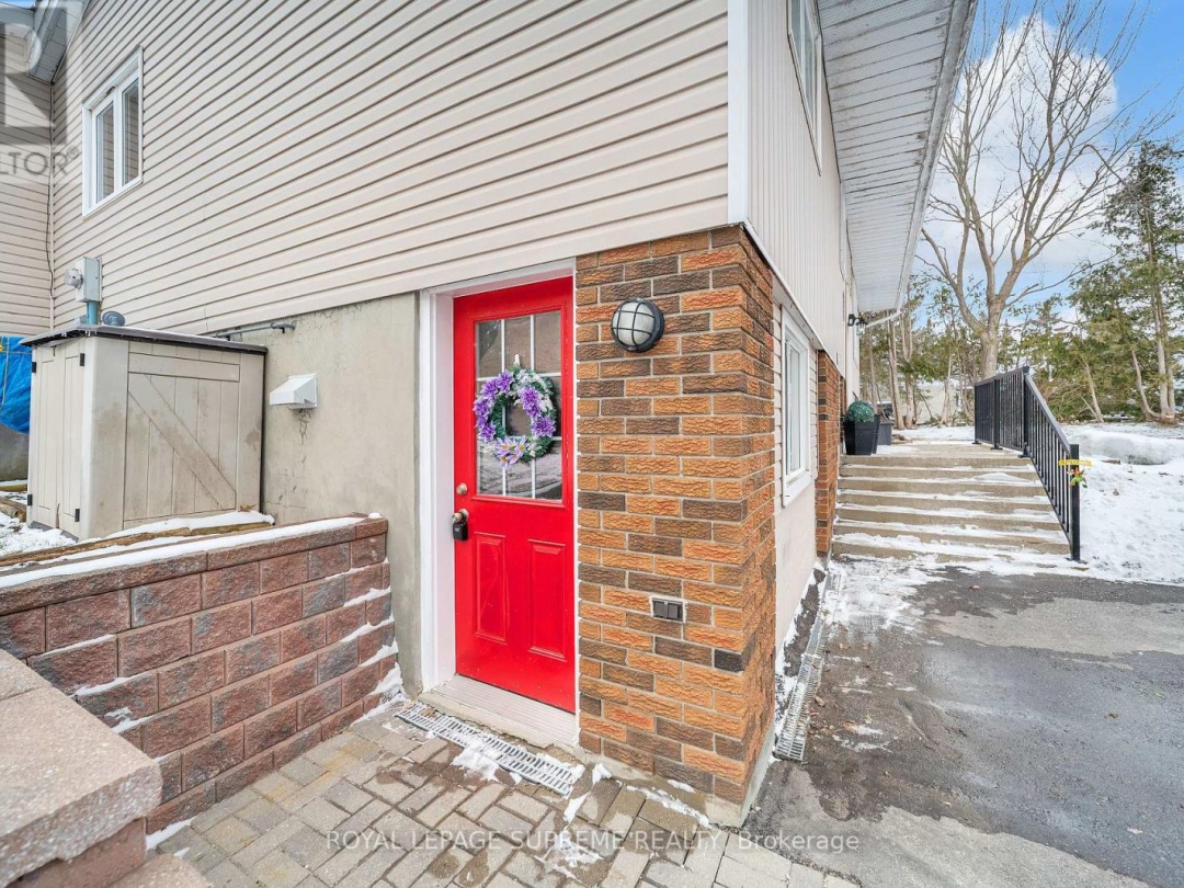 8740 12 Highway, Oro-Medonte