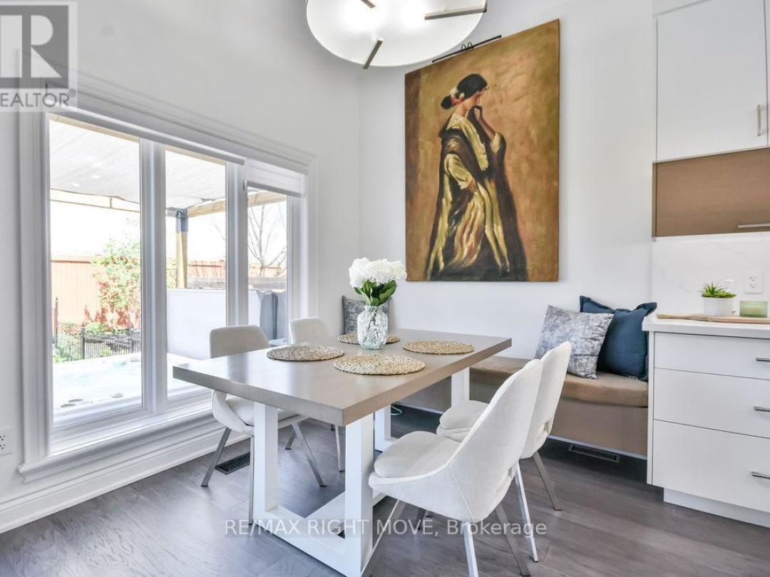 28 10 Invermara Court, Lake Simcoe