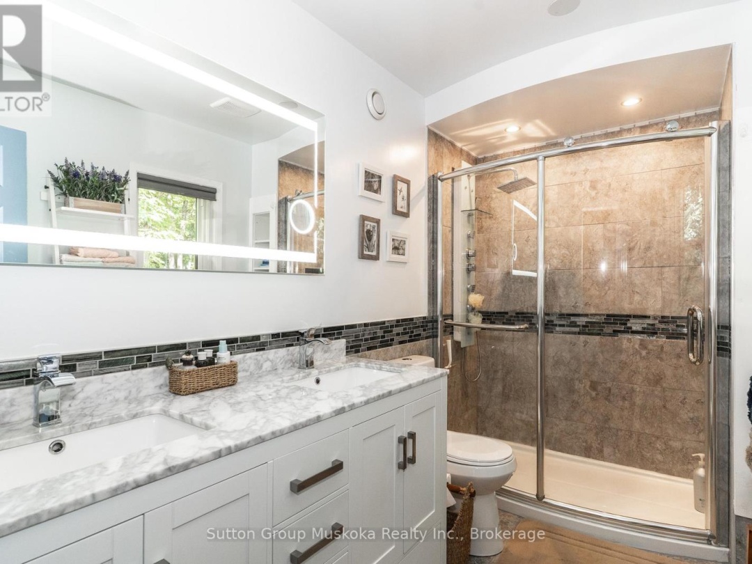 12 SILVER OAKS CRESCENT, 