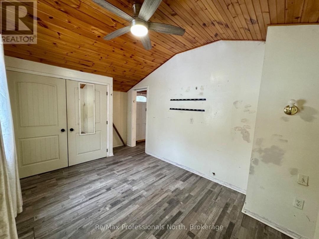 360 MUSKOKA BEACH ROAD, 