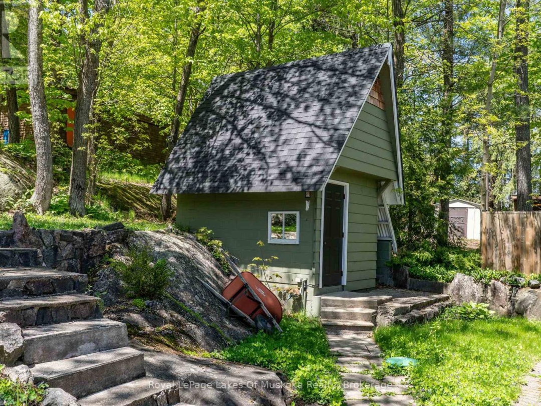 4 1010 Pinedale Road, Gull Lake