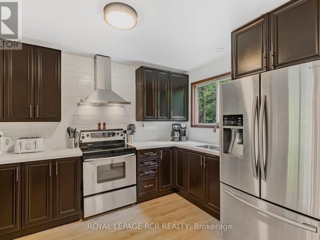 1034 BIRD LAKE CRESCENT, 