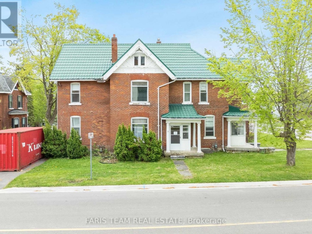 9 BORLAND STREET E, 