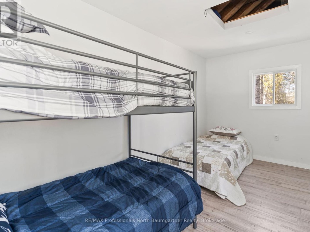 1088 Gravel Pit Drive, Canning Lake