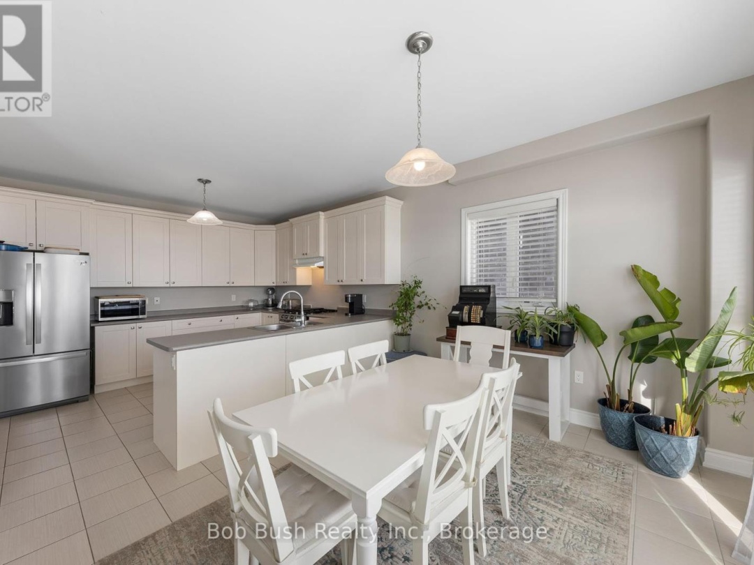 3067 Monarch Drive, Orillia