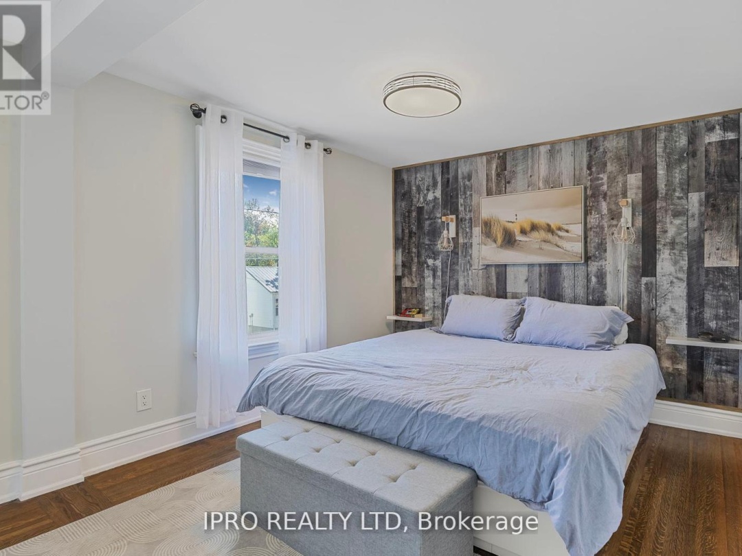 280 MARY STREET, 