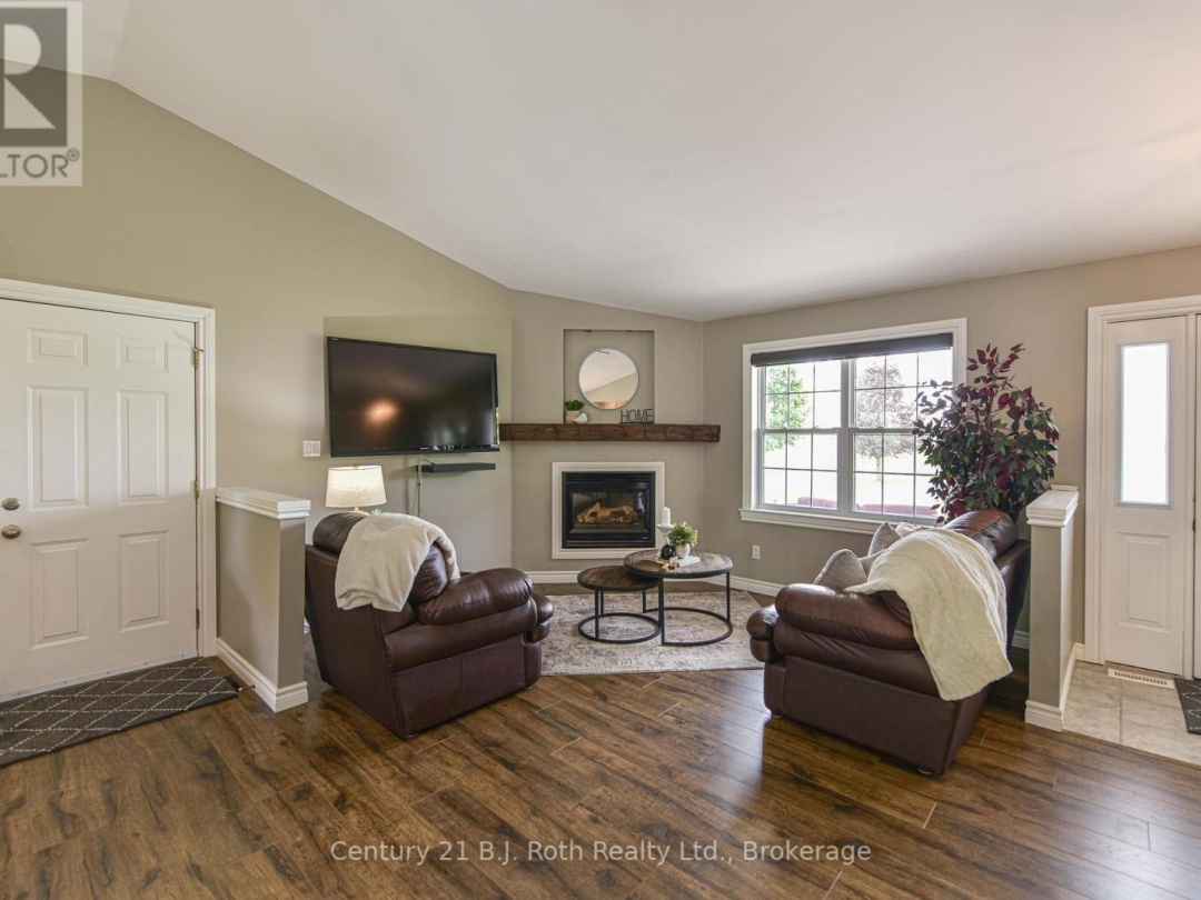 3516 Kirkfield Road, Dalrymple Lake