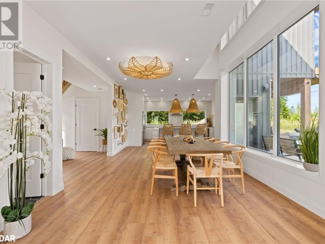 31 HEMLOCK Avenue, 