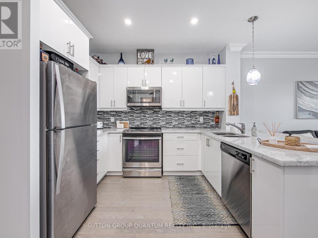 301 90 Orchard Point Road, Lake Simcoe