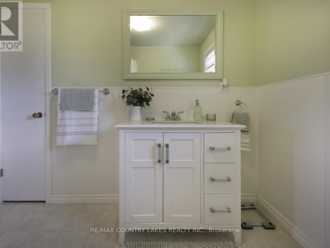 1389 Canal Road, Talbot Lake