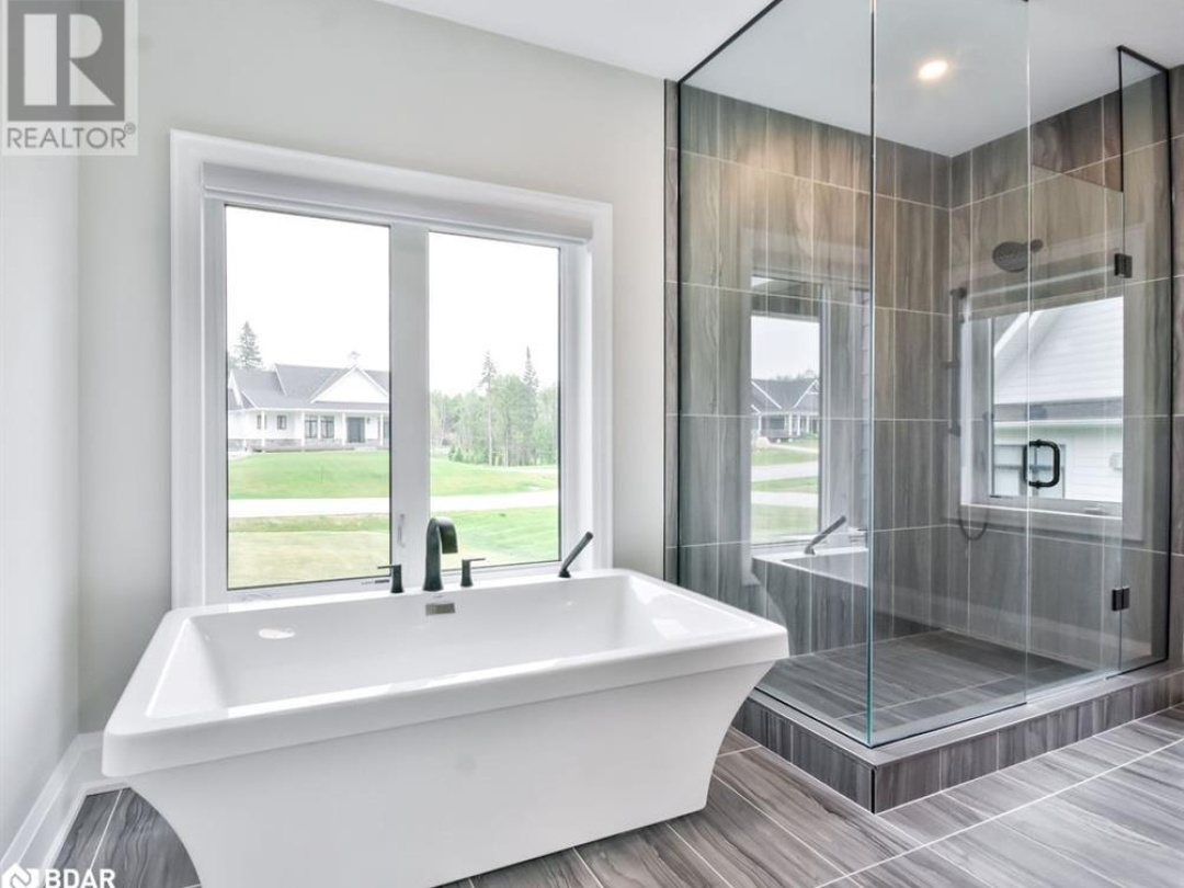 4 CLYDESDALE Court, 