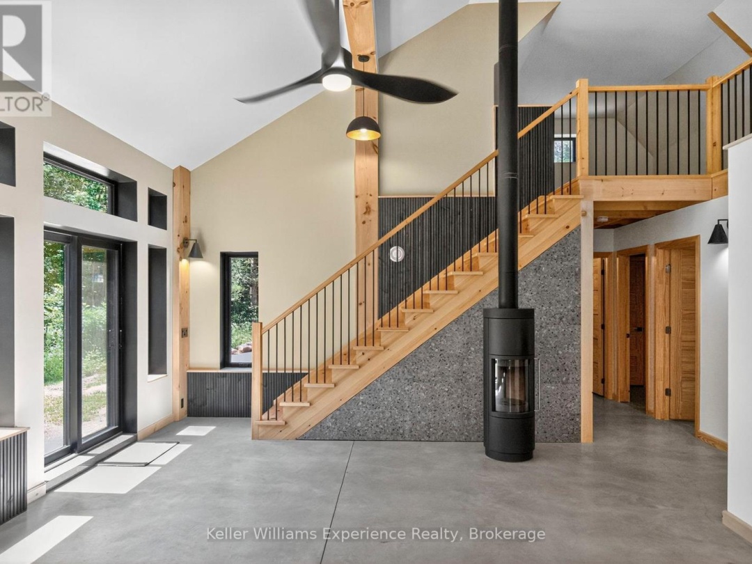 753 HONEY HARBOUR ROAD, 