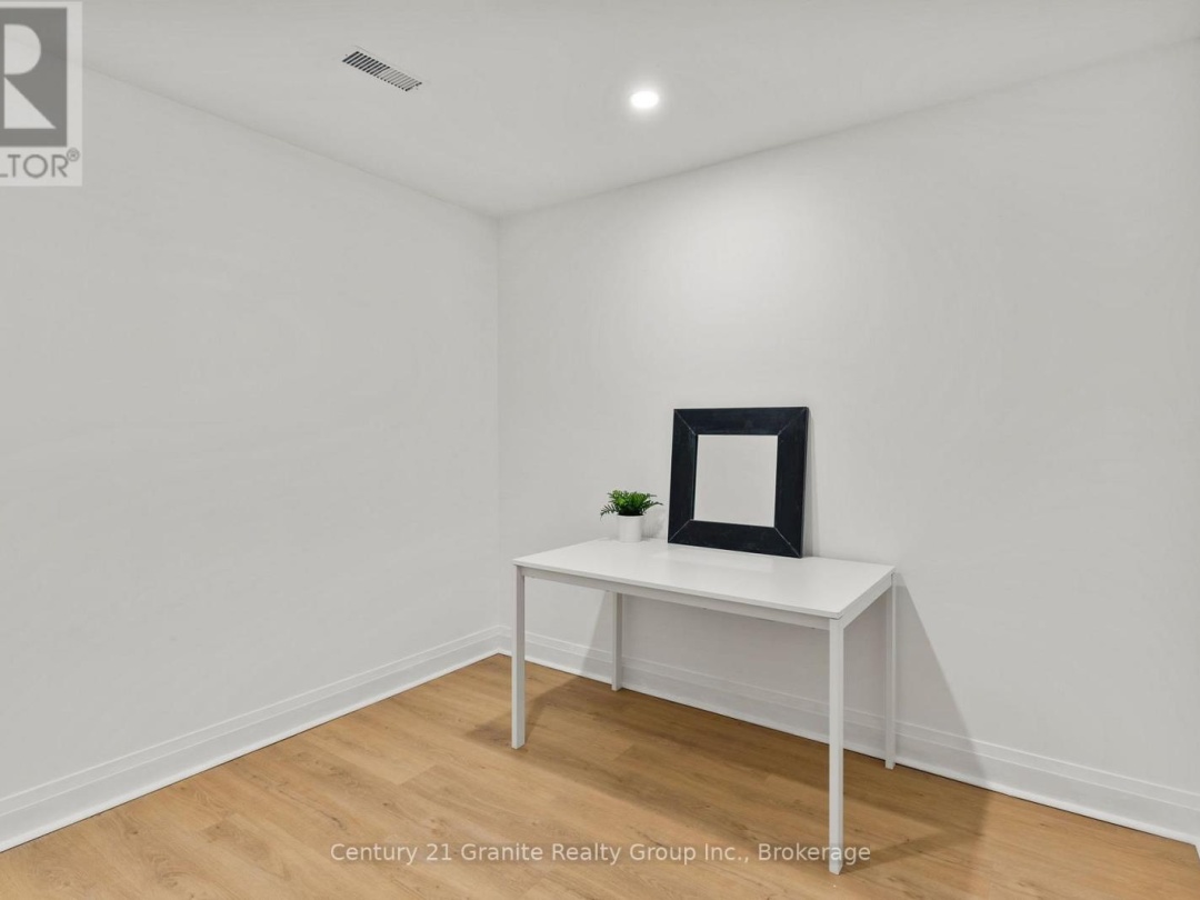 7032 COUNTY ROAD 121, 