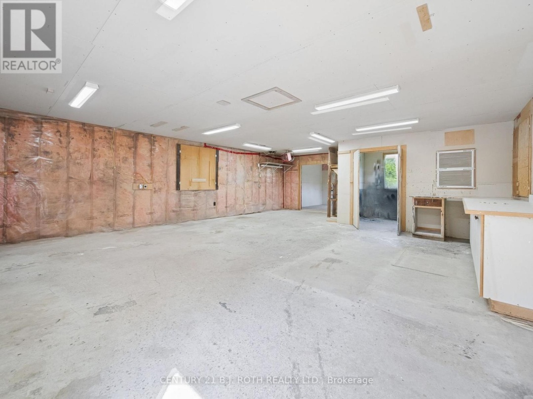 138 SIMCOE STREET, 