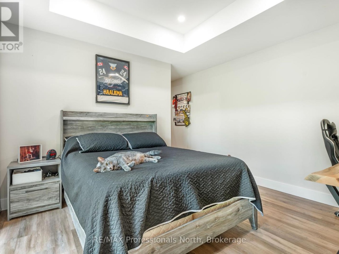 1063 Mink Road, Long Lake