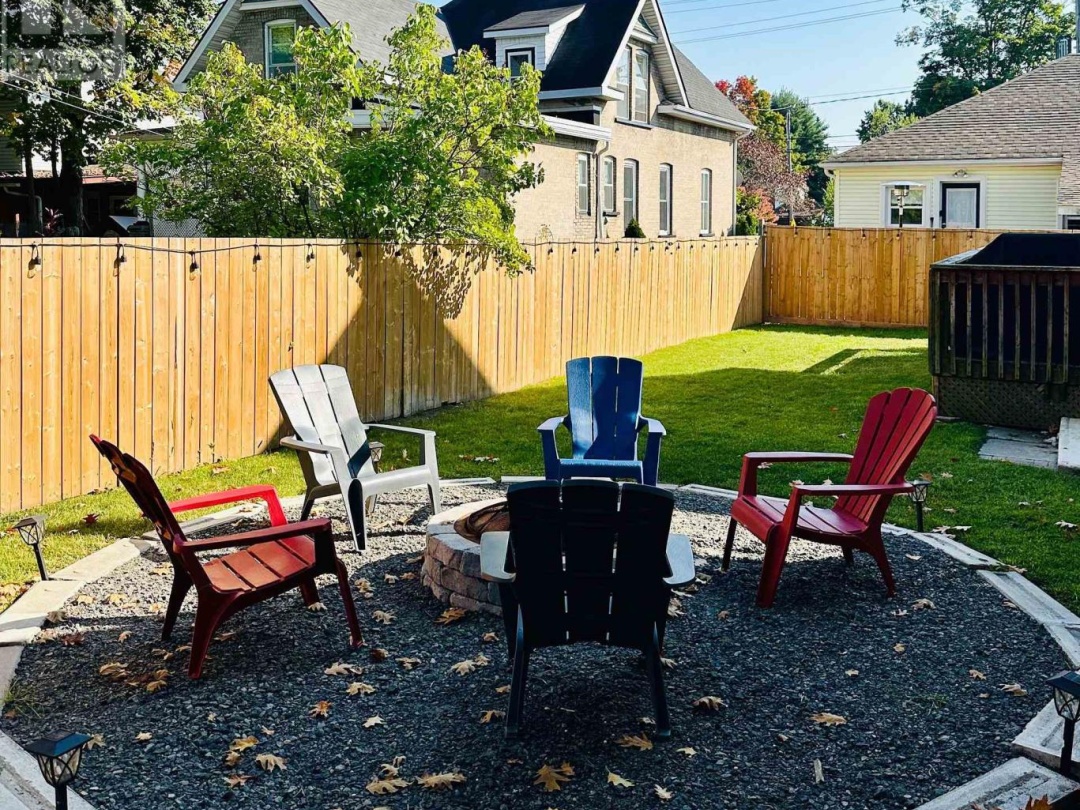 77 Church Street, Parry Sound