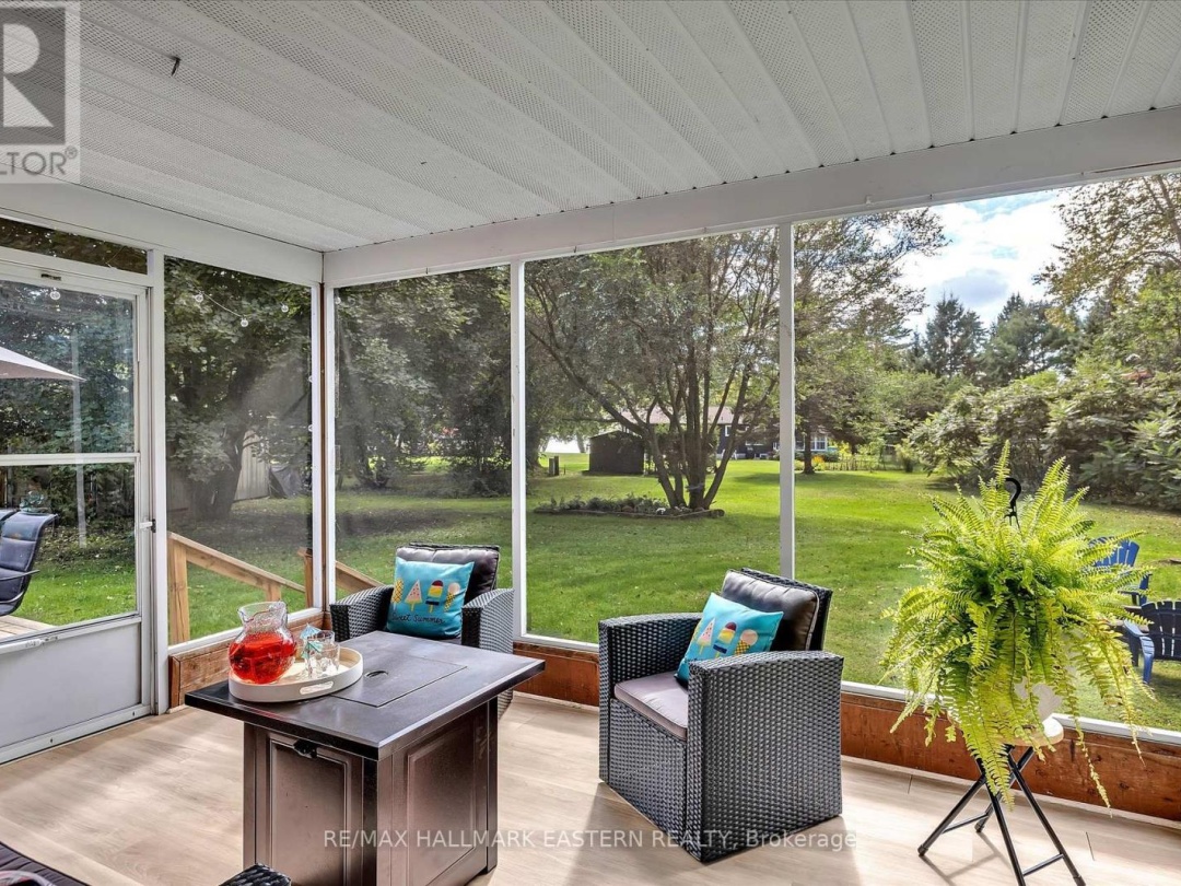 107 Pirates Glen Drive, Pigeon Lake