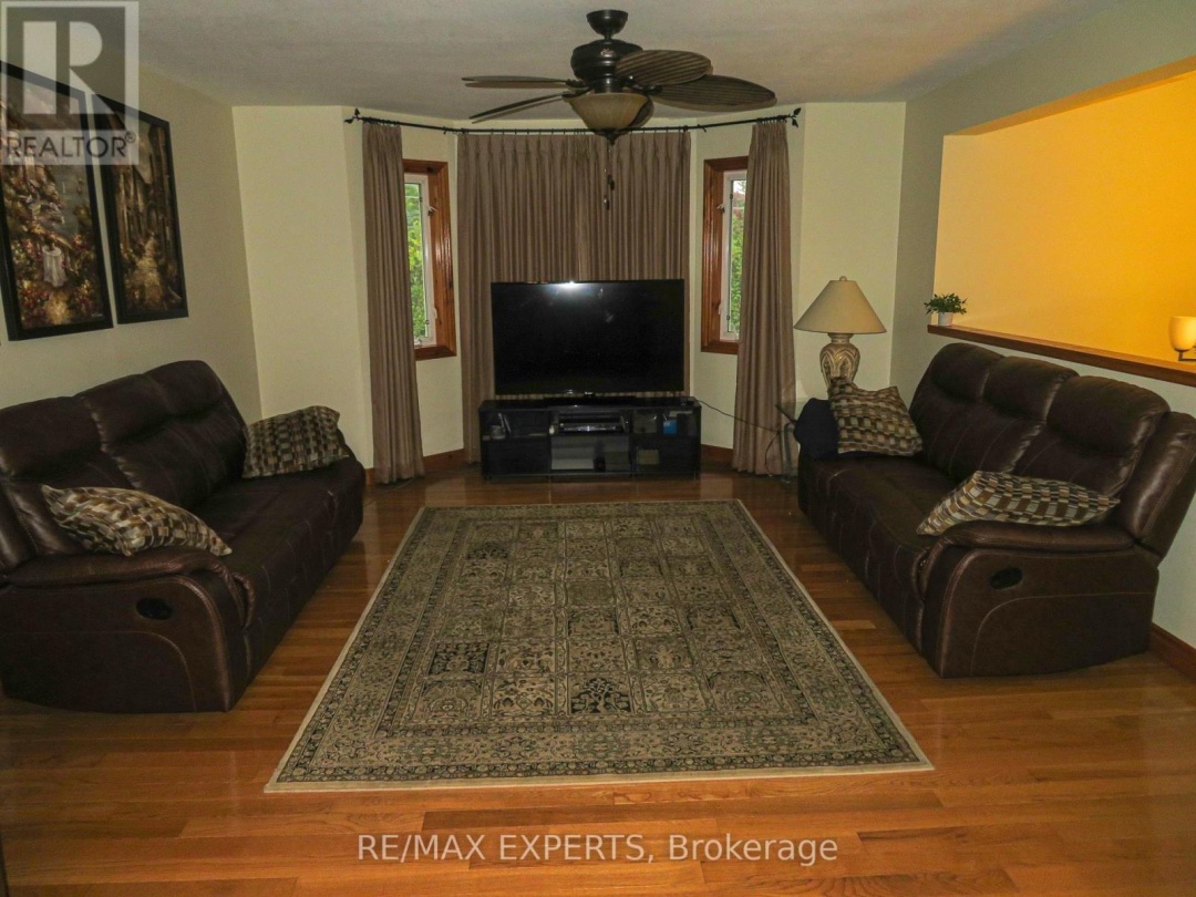 3771 HARRY'S LANE, 