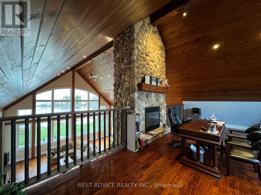9 Fernwood Lane, Lake Simcoe