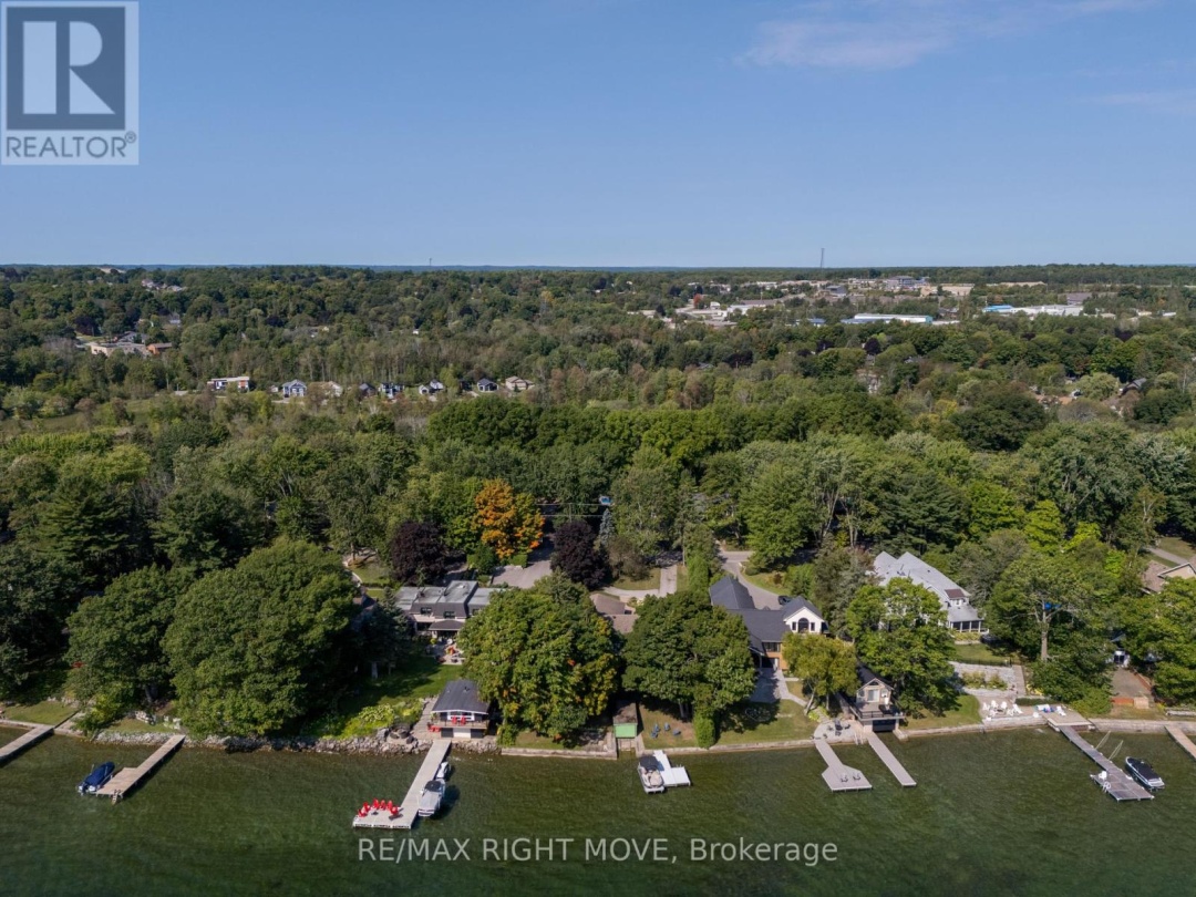 18 MAPLE DRIVE, 