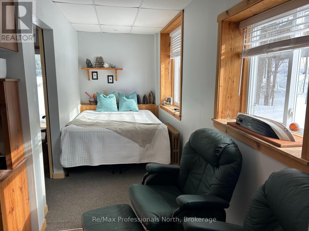1272 Little Bob Lake Road, Little Bob Lake