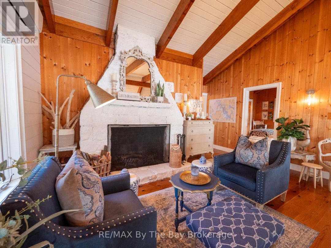 4476 ISLAND 1040/LITTLE BEAUSOLEIL ISLAND, 