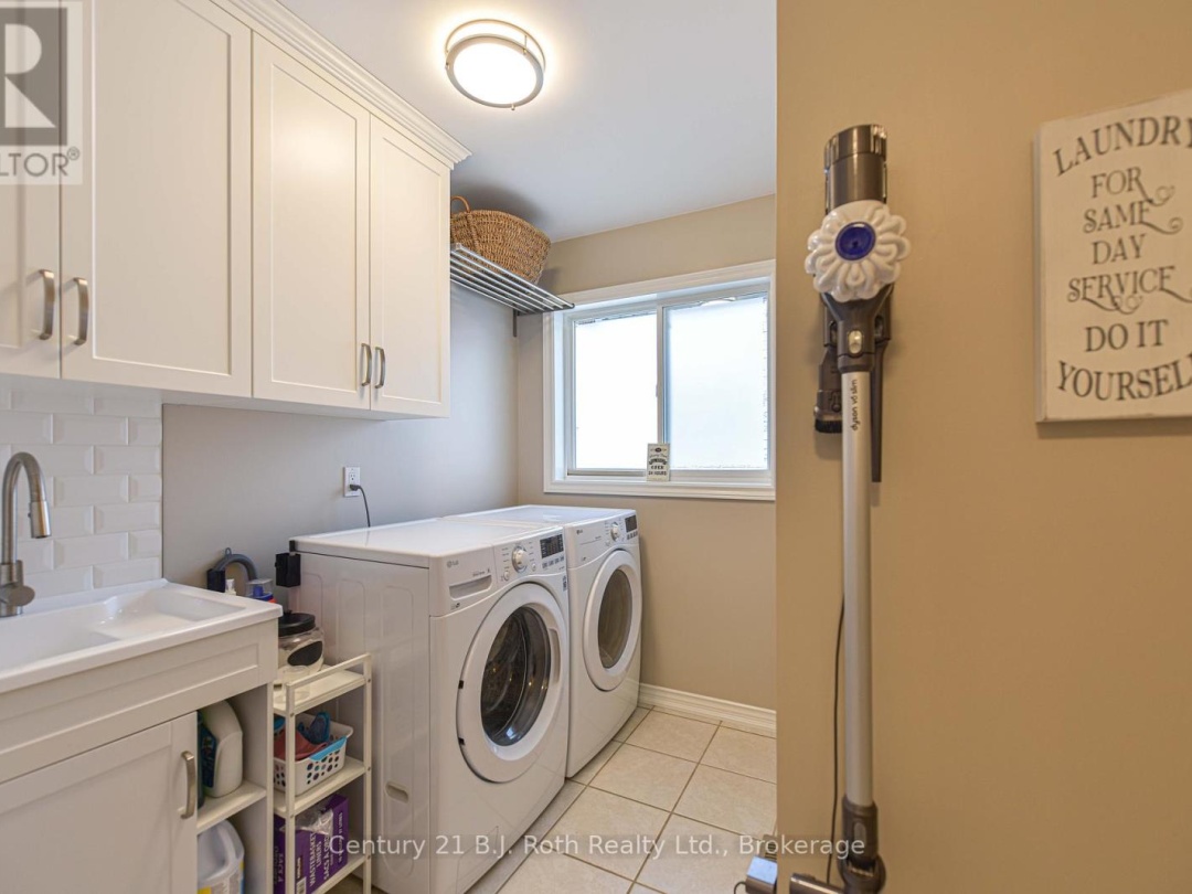 3196 Monarch Drive, Orillia