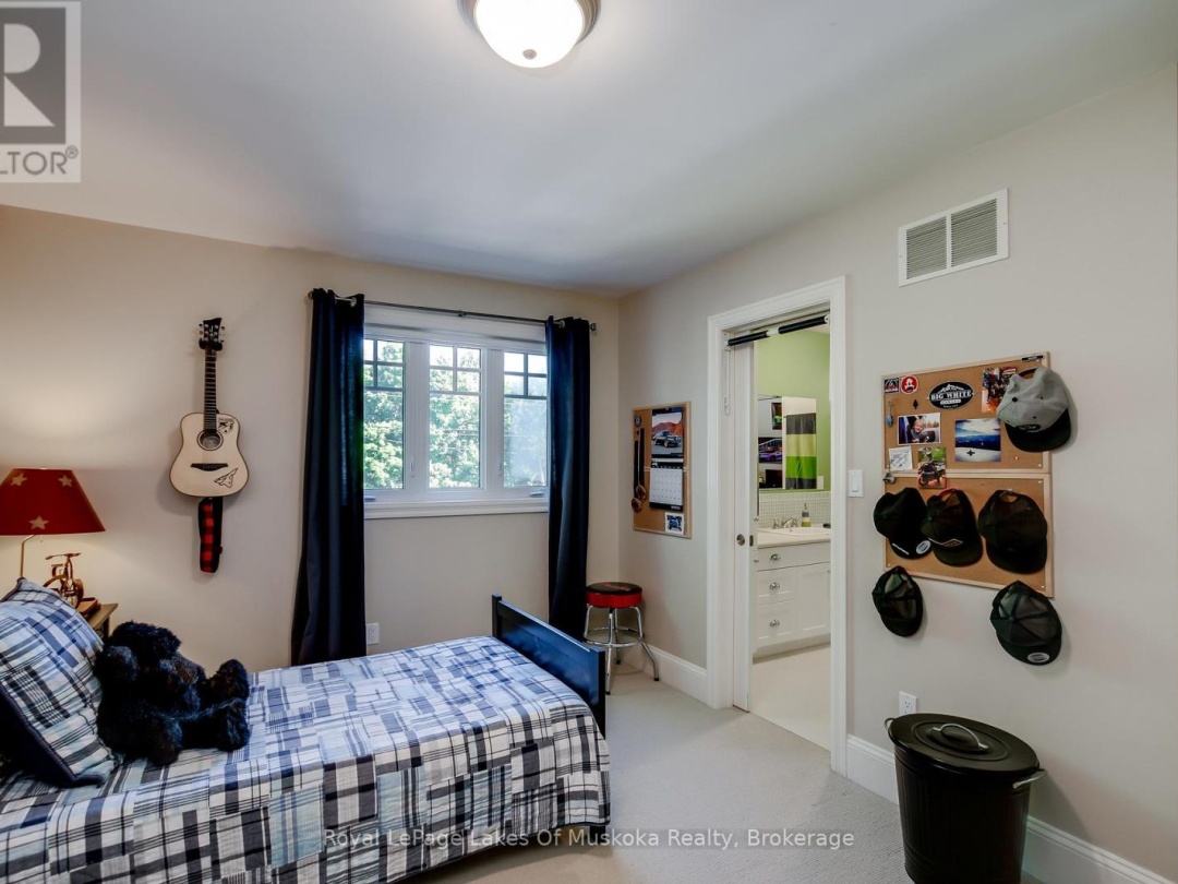 230 Ecclestone Drive, Bracebridge