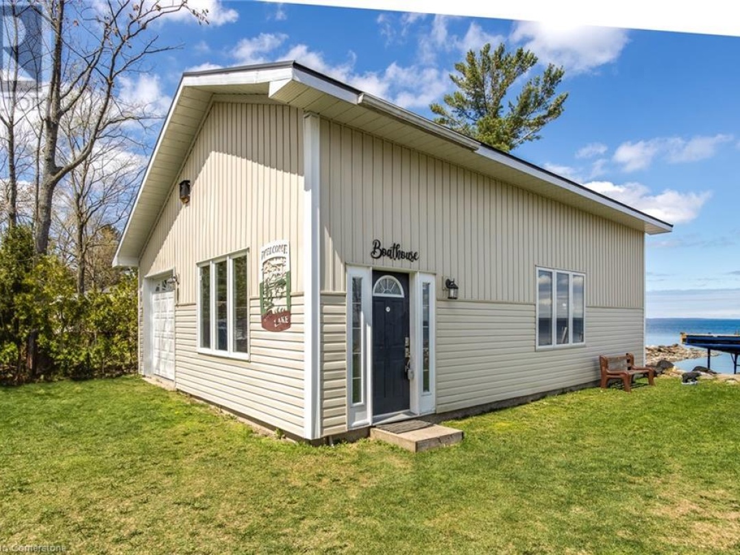 14 Lighthouse Crescent S, Georgian Bay