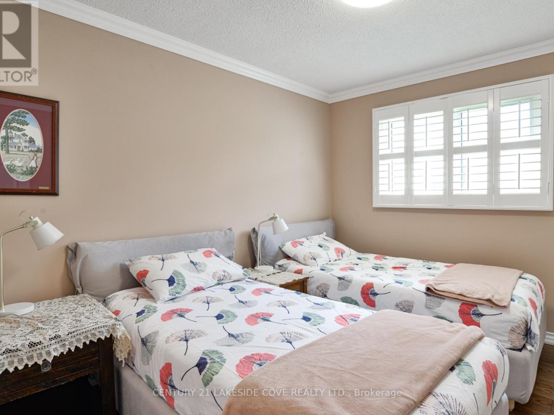 9 Pinetree Court, Lake Simcoe