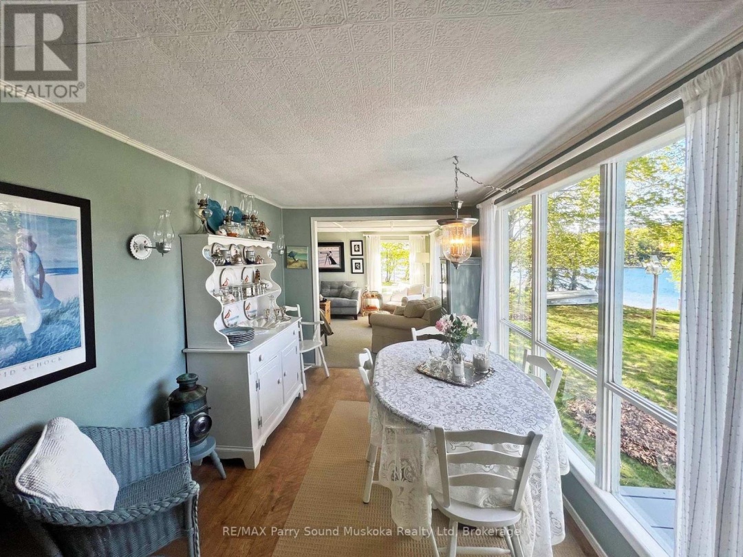 586 Rose Island Drive, Georgian Bay
