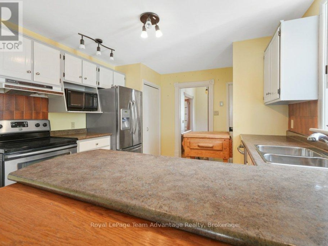 66 WILLIAM STREET, Parry Sound