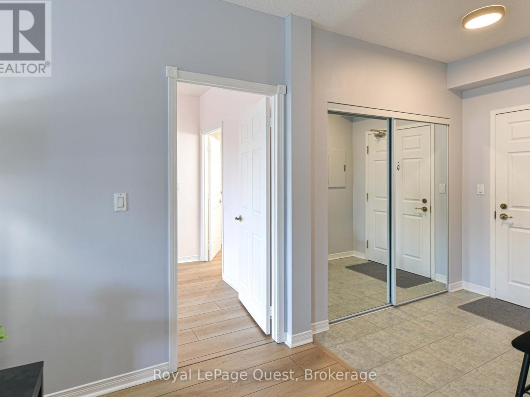 208 - 20 MUSEUM DRIVE, 