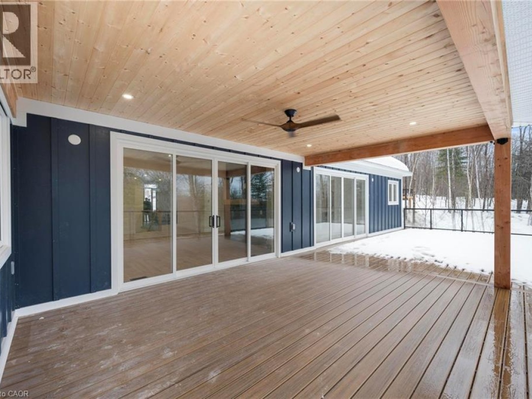 33 GLEN EAGLE Court, 