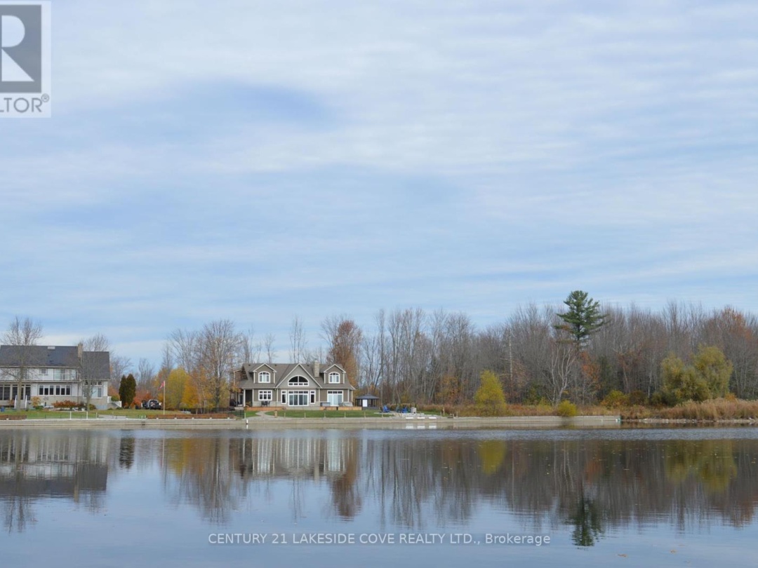 47 Paradise Boulevard, Lake Simcoe