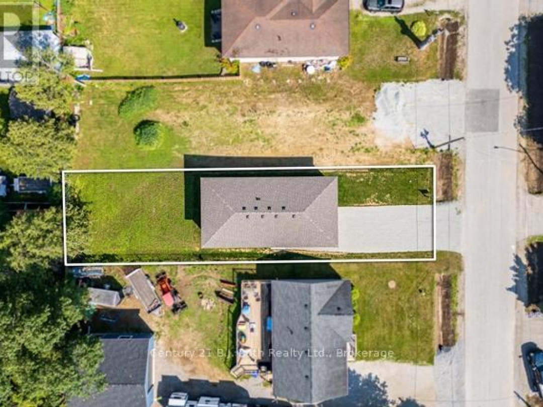 3382 AZCONA AVENUE, 