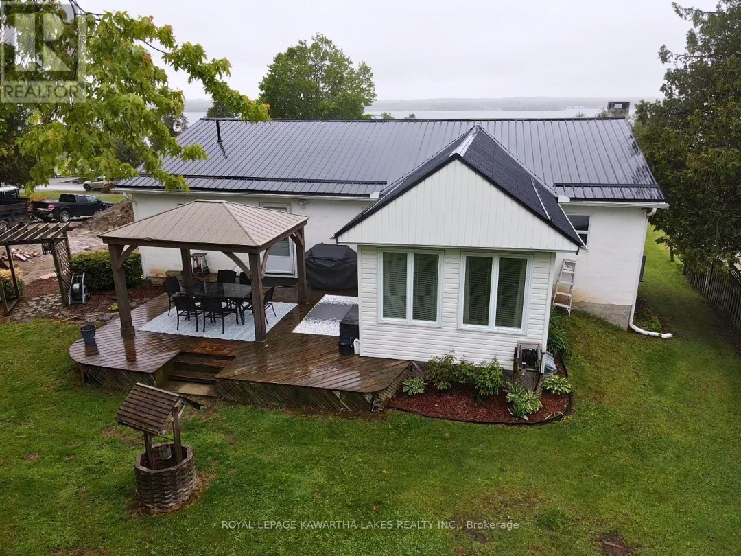 835 Cedar Glen Road, Sturgeon Lake
