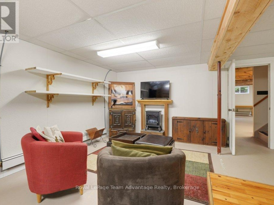 1 VICTORIA AVENUE, 