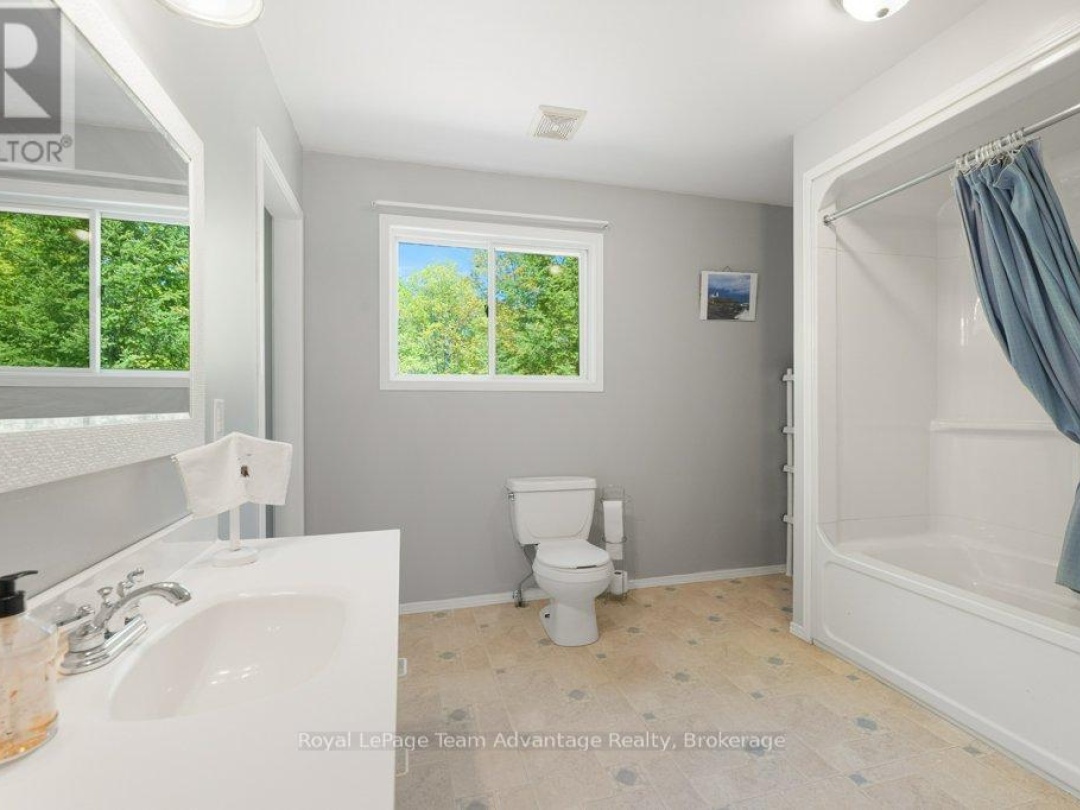 52 LITTLE OTTER LANE, Otter Lake