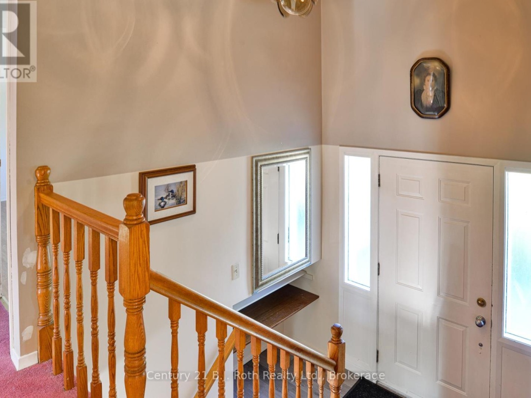 3 VINE STREET, 