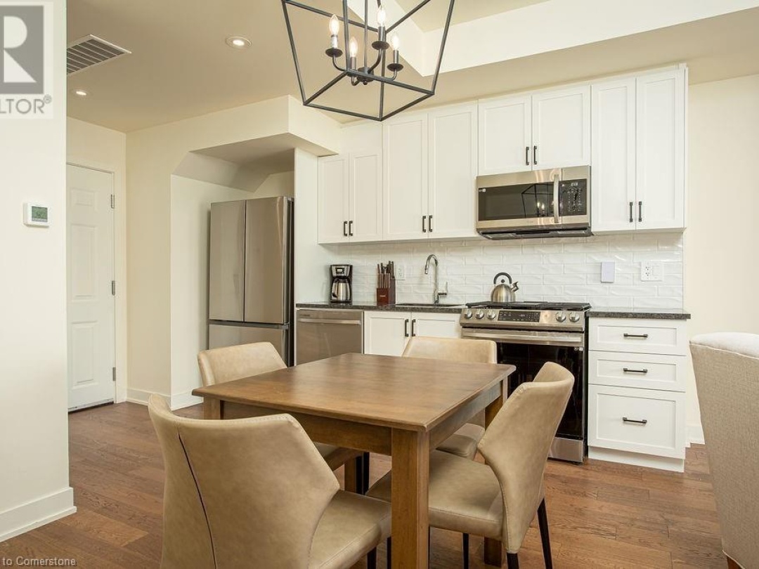 1869 Muskoka 118 Road W Unit# Btv 105, Lake Muskoka