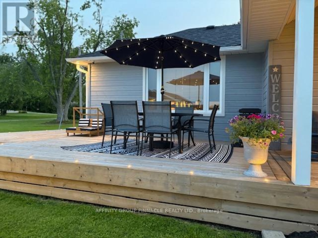 12 GILLIS STREET, Sturgeon Lake