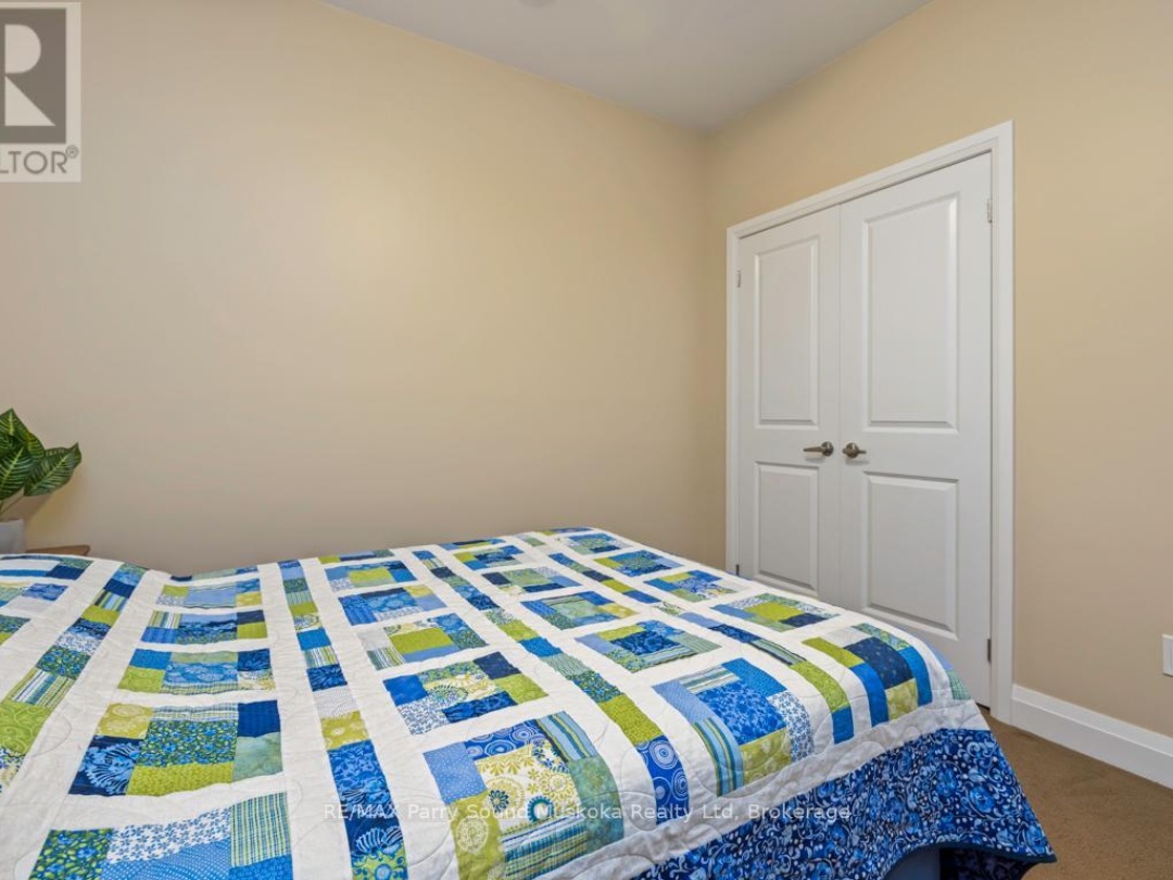 303 - 20D SILVER BIRCH COURT, 