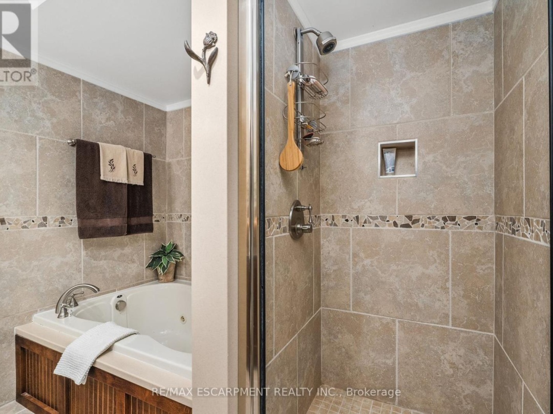 1 - 131 GRANDVIEW HILLTOP DRIVE, 
