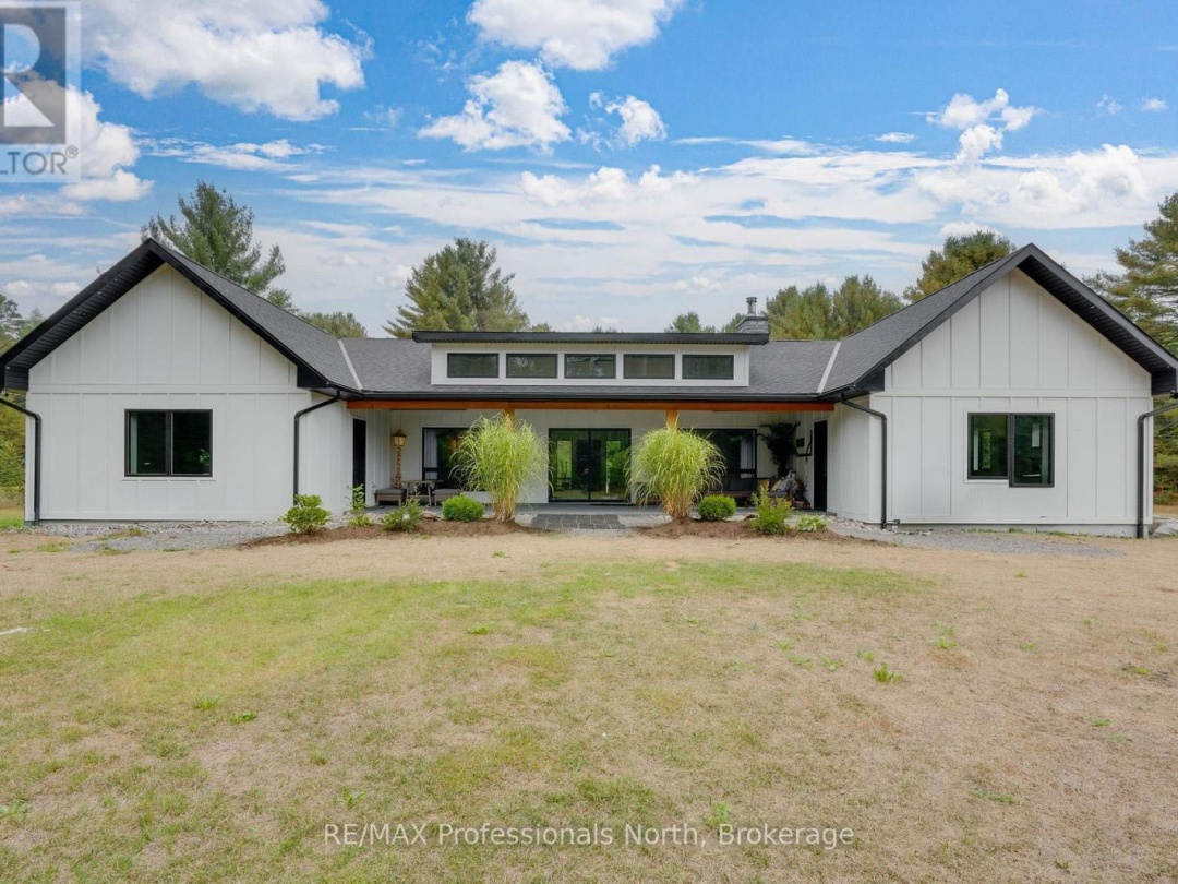 1064 NAISMITH ROAD, 